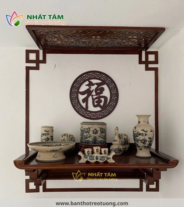 Bàn thờ treo tường hiện đại